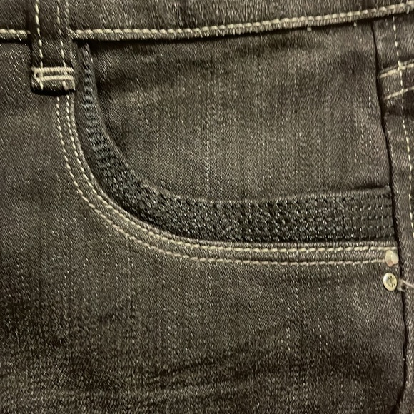 WHBM blanc jeans. New w/o tag. - Picture 6 of 6